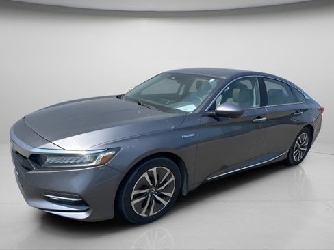 Used 2019 Honda Accord Touring image 2