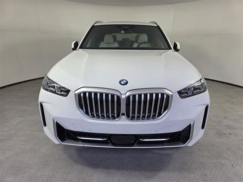 Used 2026 BMW X5 sDrive40i image 2