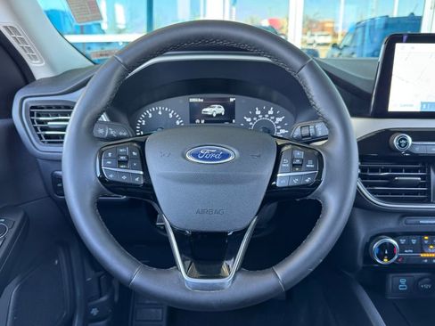 Used 2022 Ford Escape SEL image 5