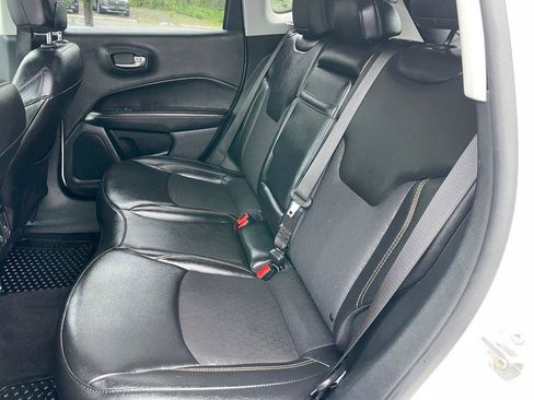 Used 2019 Jeep Compass Latitude w/ Popular Equipment Group AWD/4WD image 7