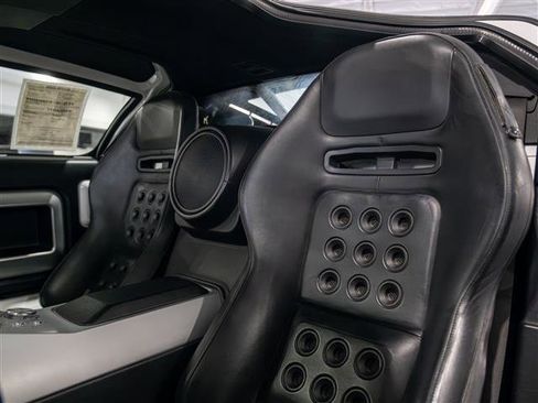 Used 2005 Ford GT image 11