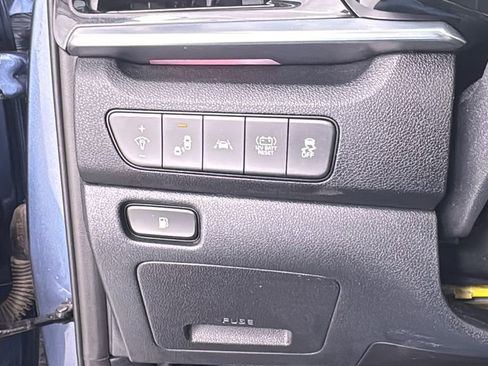 Used 2022 Kia Niro Touring Special Edition image 32