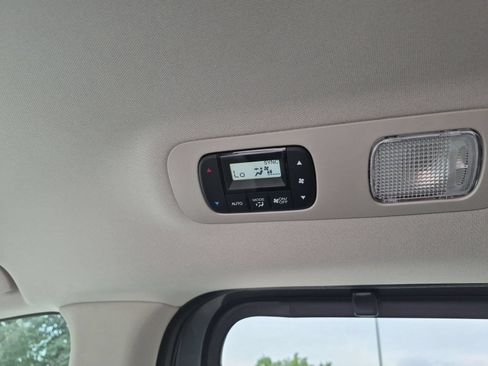 Used 2025 Honda Odyssey Elite image 22