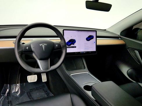 Used 2022 Tesla Model Y Performance image 12