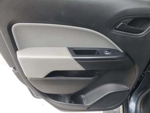 Used 2019 Chevrolet Colorado W/T w/ WT Convenience Package RWD image 16