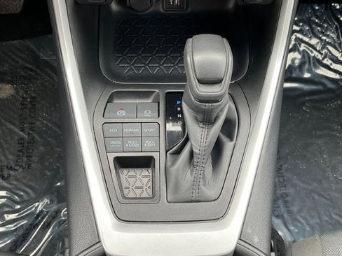Used 2025 Toyota RAV4 XLE w/ Convenience Package image 42