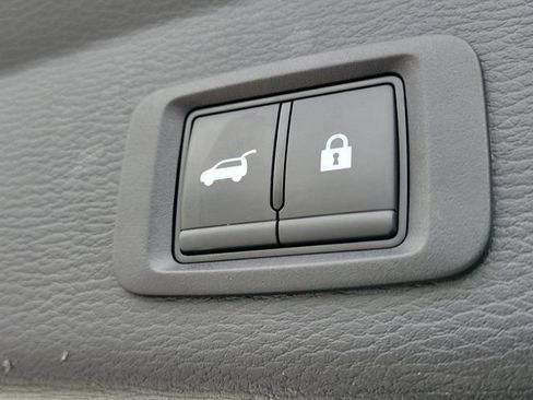 Used 2024 Mitsubishi Outlander SE image 10