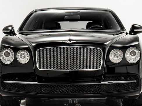 Used 2015 Bentley Flying Spur W12 image 4