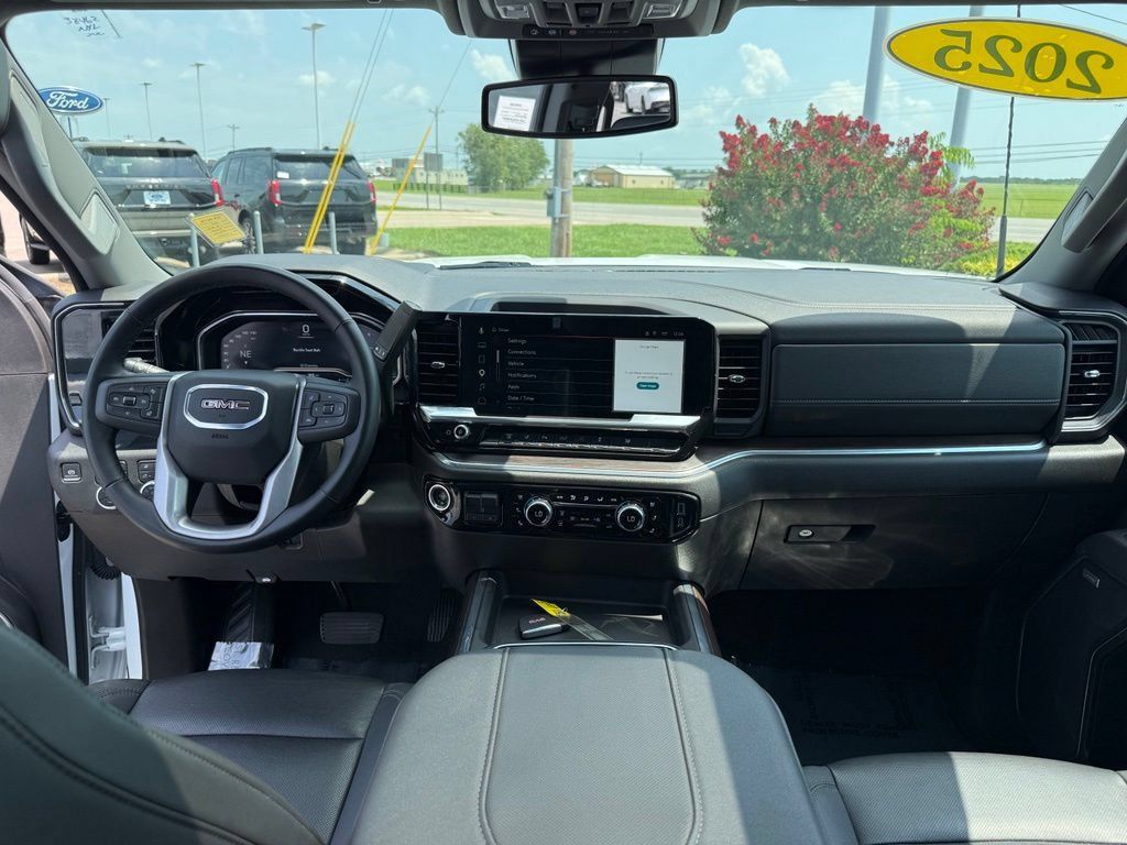 Used 2025 GMC Sierra 2500 SLT w/ SLT Convenience Package AWD/4WD image 13