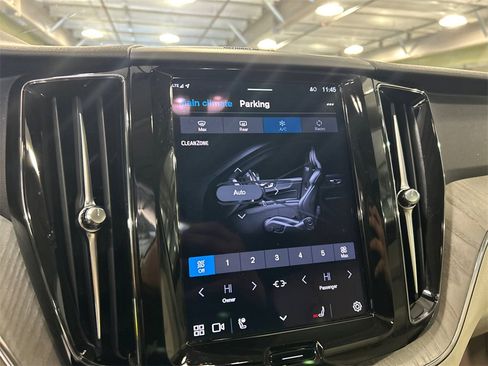 Certified 2024 Volvo XC60 T8 Plus w/ Protection Package Premier image 16