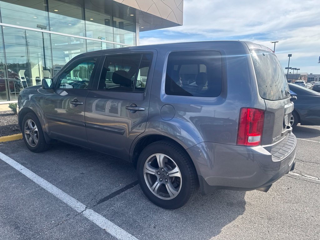 Used 2015 Honda Pilot SE image 2