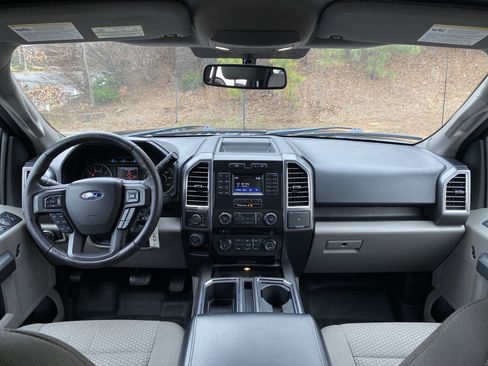 Used 2016 Ford F150 XLT w/ Equipment Group 301A Mid image 11