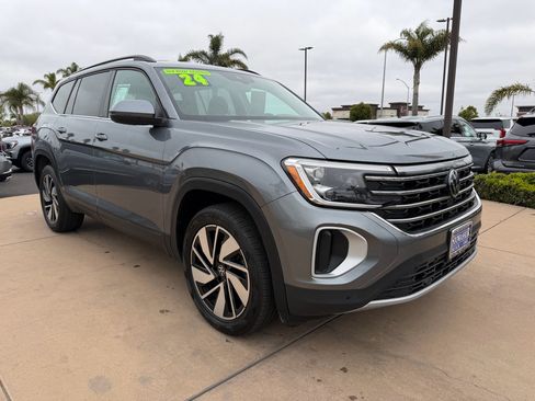Used 2024 Volkswagen Atlas SE FWD image 3