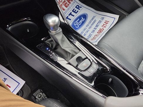 Used 2022 Toyota C-HR Limited image 21