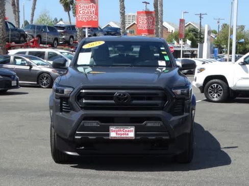 Used 2025 Toyota Tacoma SR5 AWD/4WD image 3