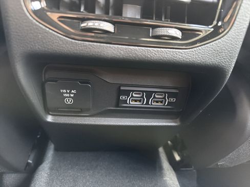 New 2025 Jeep Grand Cherokee Altitude AWD/4WD image 25