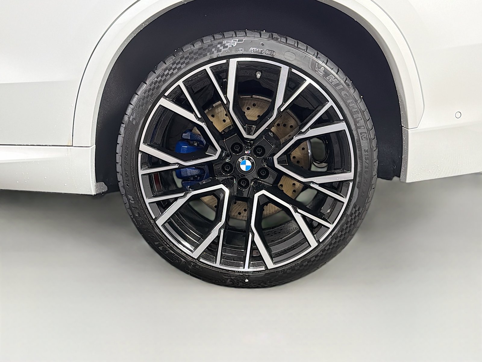 New 2026 BMW X5 M Competition w/ Executive Package AWD/4WD image 34