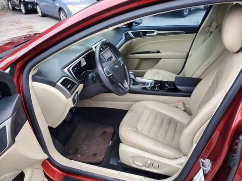 Used 2014 Ford Fusion SE w/ Equipment Group 502A image 10