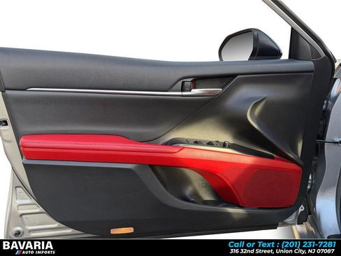 Used 2020 Toyota Camry XSE image 11