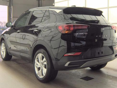 Used 2025 Buick Encore GX Preferred AWD/4WD image 4
