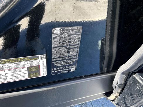 Used 2025 Land Rover Range Rover SE image 31