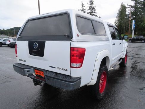 Used 2012 Nissan Titan SV w/ SV Value Truck Pkg image 8
