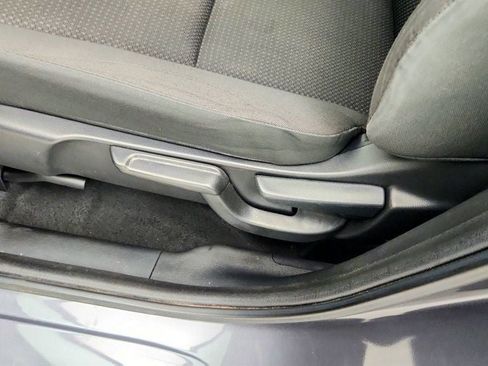 Used 2019 Honda HR-V LX image 11