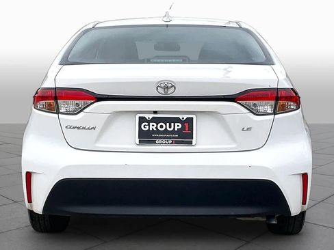 Used 2024 Toyota Corolla LE FWD image 5