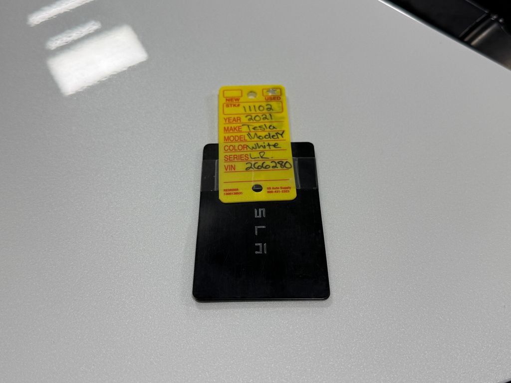 Used 2021 Tesla Model Y Long Range AWD/4WD image 19