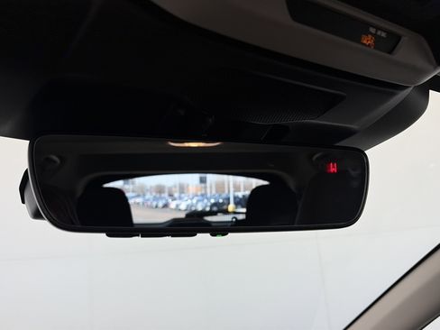 Used 2025 Subaru Crosstrek 2.0i Premium image 28