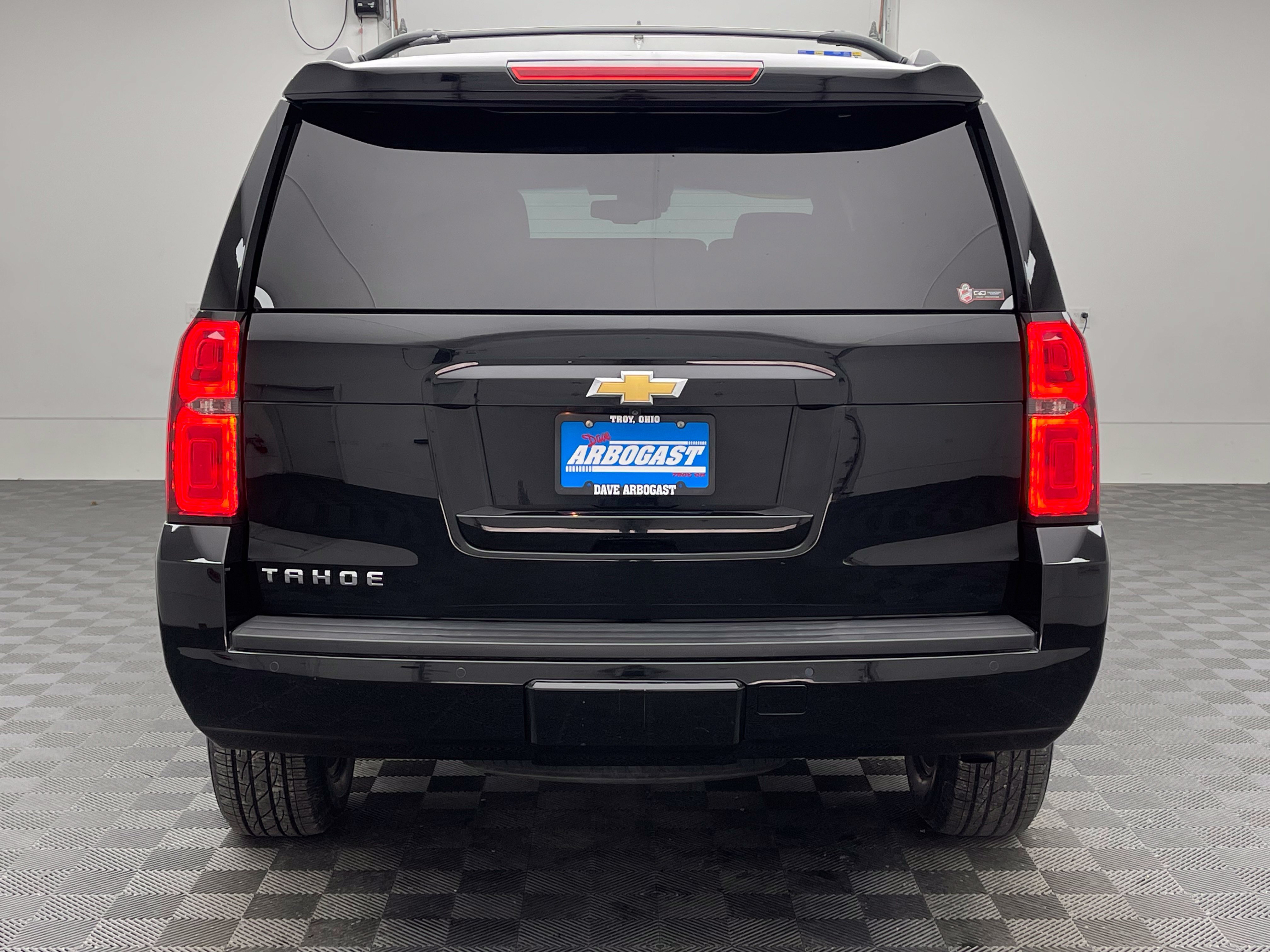 Used 2016 Chevrolet Tahoe LT w/ Luxury Package AWD/4WD image 9