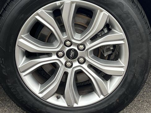 Used 2024 Ford Edge Titanium image 11