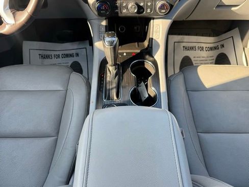 Used 2019 GMC Acadia SLT w/ LPO, Floor Liner Package FWD image 21