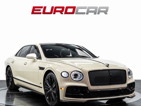 Used 2024 Bentley Flying Spur W12 image 7