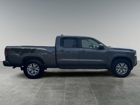 Used 2022 Nissan Frontier SV w/ Technology Package AWD/4WD image 6