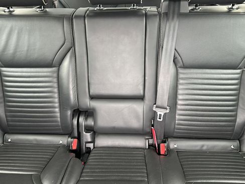 Used 2021 Land Rover Discovery HSE R-Dynamic image 17