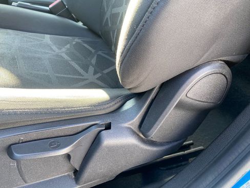 Used 2013 Ford Fiesta SE image 9