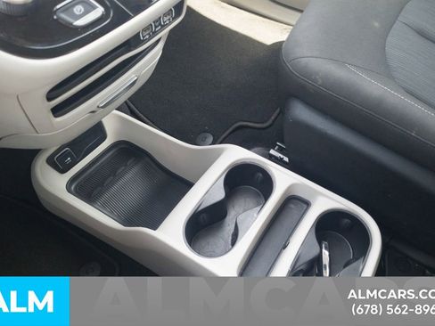Used 2023 Chrysler Voyager LX FWD image 26