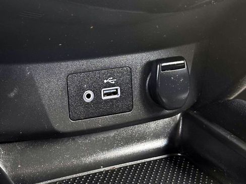 Certified 2022 Nissan Rogue Sport S image 33