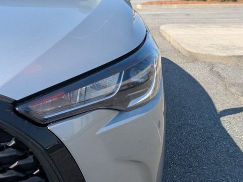 Used 2024 Toyota Corolla Cross L image 9