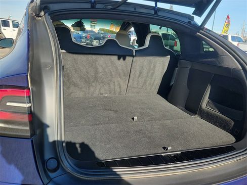 Used 2022 Tesla Model X image 12