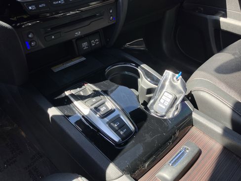 Used 2022 Honda Pilot Black Edition image 29