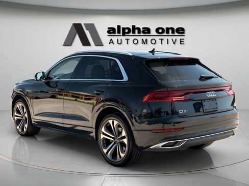 Used 2022 Audi Q8 Prestige w/ Prestige Package AWD/4WD image 10