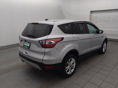 Used 2017 Ford Escape SE image 9