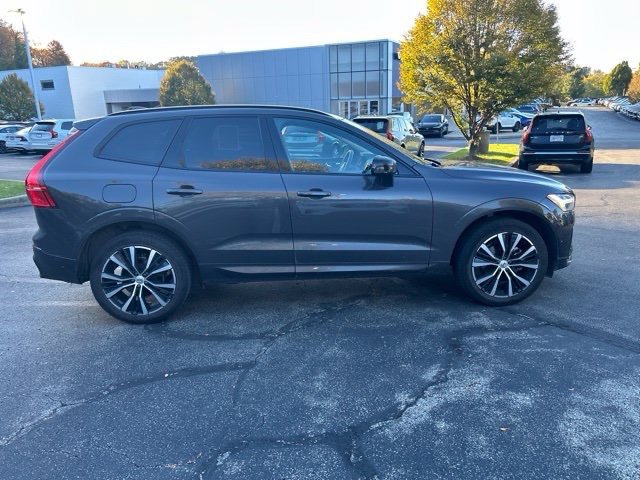 Used 2025 Volvo XC60 B5 Plus AWD/4WD image 7