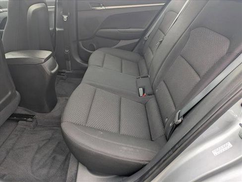 Used 2020 Hyundai Elantra SE w/ Cargo Package (C1) FWD image 17
