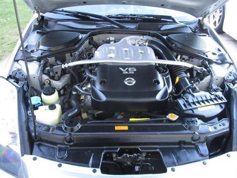 Used 2005 Nissan 350Z Grand Touring RWD image 19