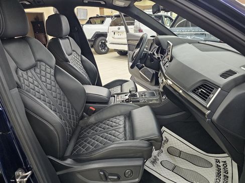 Used 2020 Audi SQ5 Prestige w/ Prestige Package image 24