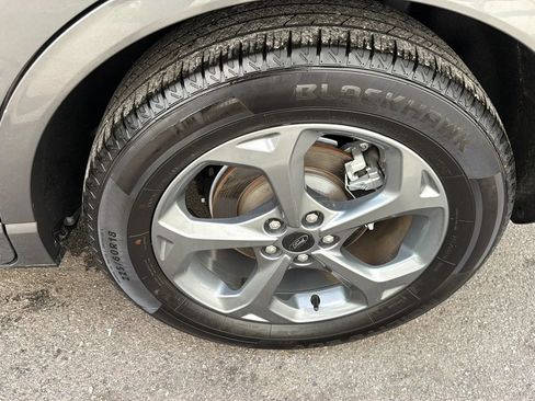 Used 2023 Ford Escape ST-Line FWD image 9