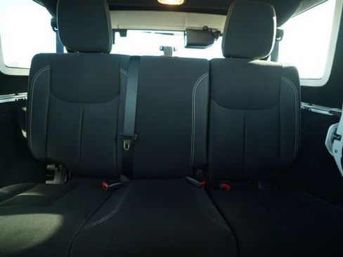 Used 2015 Jeep Wrangler Unlimited Sahara w/ Dual Top Group image 33